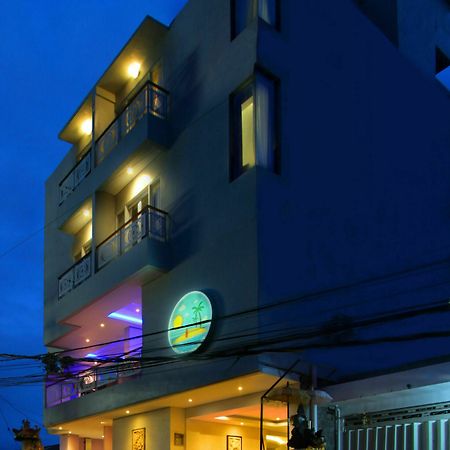 Sand Beach Luxury Living Кута Экстерьер фото
